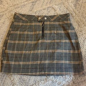 Plaid mini skirt w/ zipper detail PACSUN